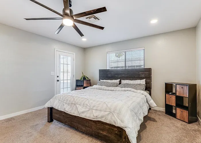 3 Mi To London Bridge: W/ Patio & Grill! Lake Havasu City