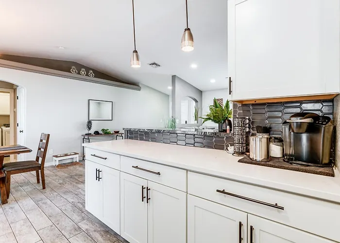 Vakantiehuis 3 Mi To London Bridge: W/ Patio & Grill! *