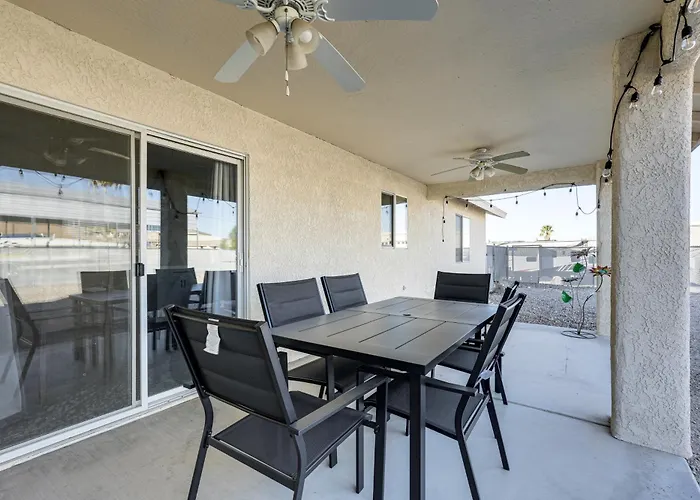 Vakantiehuis 3 Mi To London Bridge: W/ Patio & Grill!